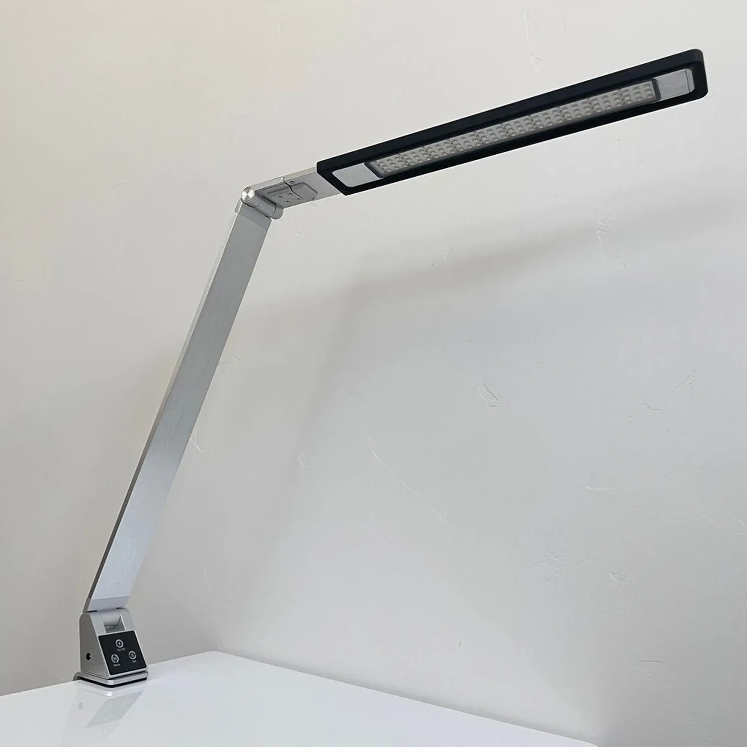 Bright Reach® Clamp Lamp