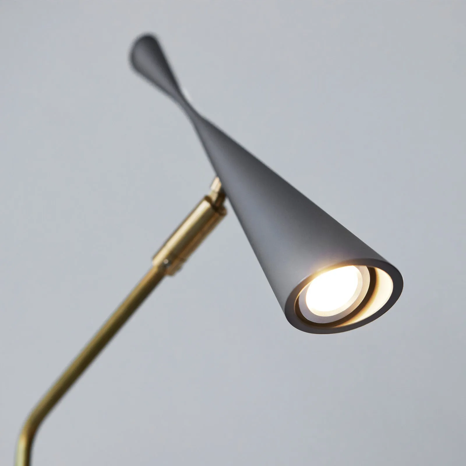 Gossip-LED long desk light