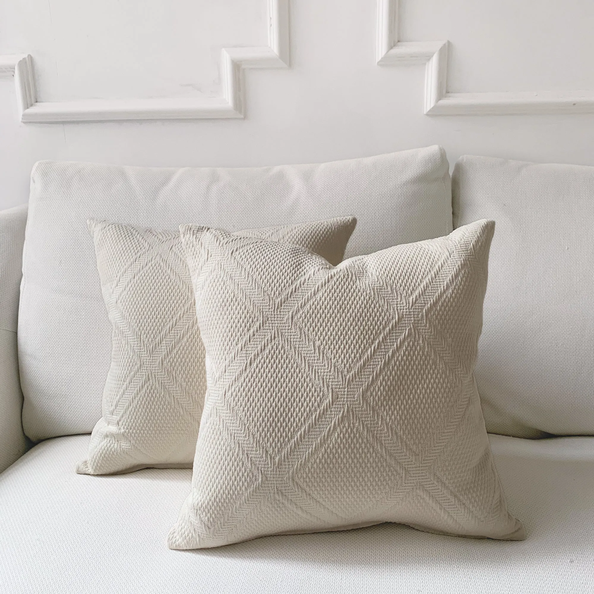 Ivory Diamond Matelassé Throw Pillow Cover 18x18