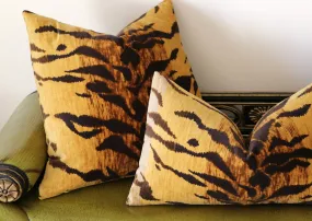 Tigre Velvet Cushion Cover / Velvet Cheetah Pillow / Animal Print ZIPPER Pillow Cover / Jamil Natural / Hollywood Regency Pillow Cover